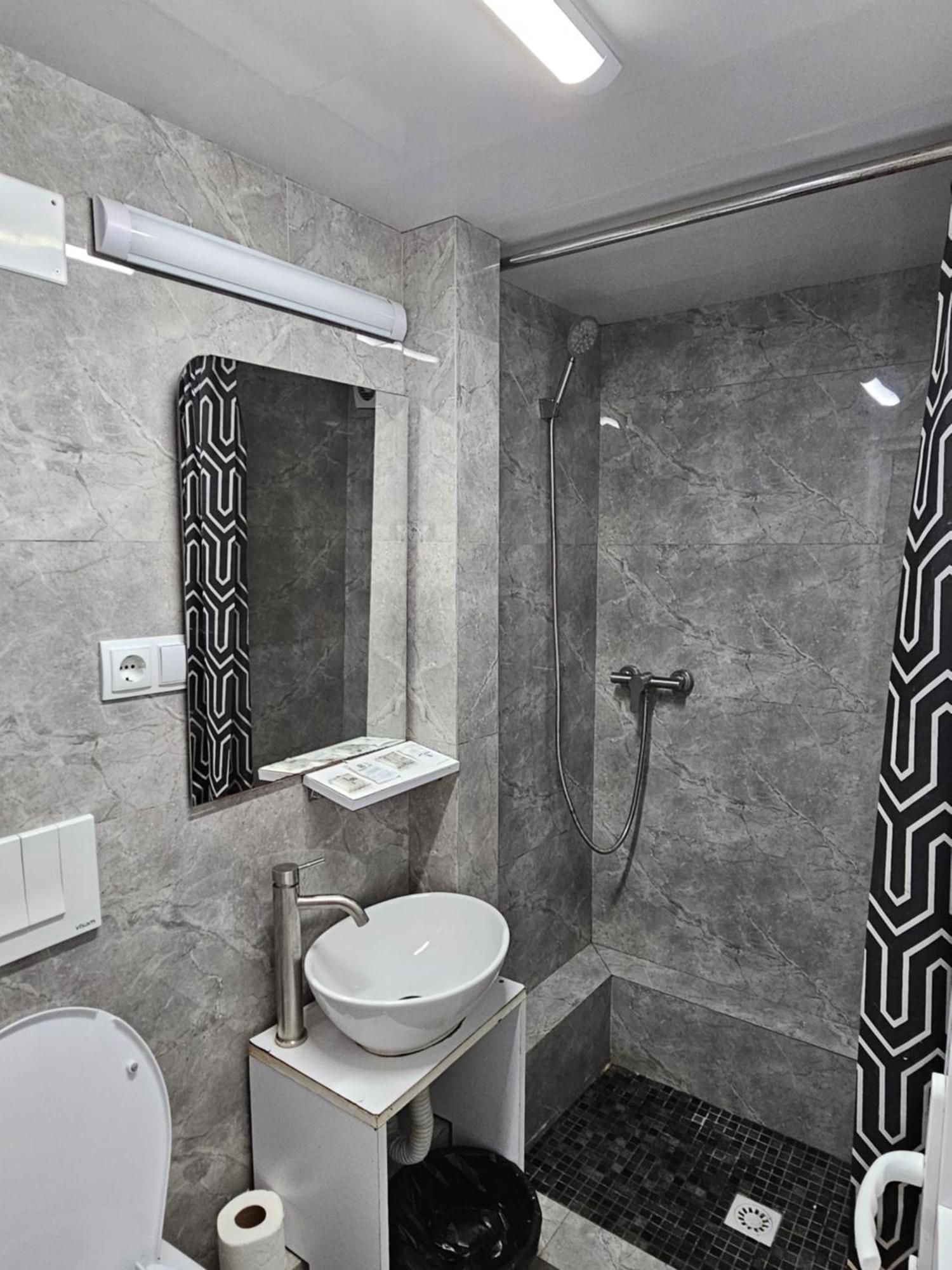 Rose Studio Chişinǎu Buitenkant foto