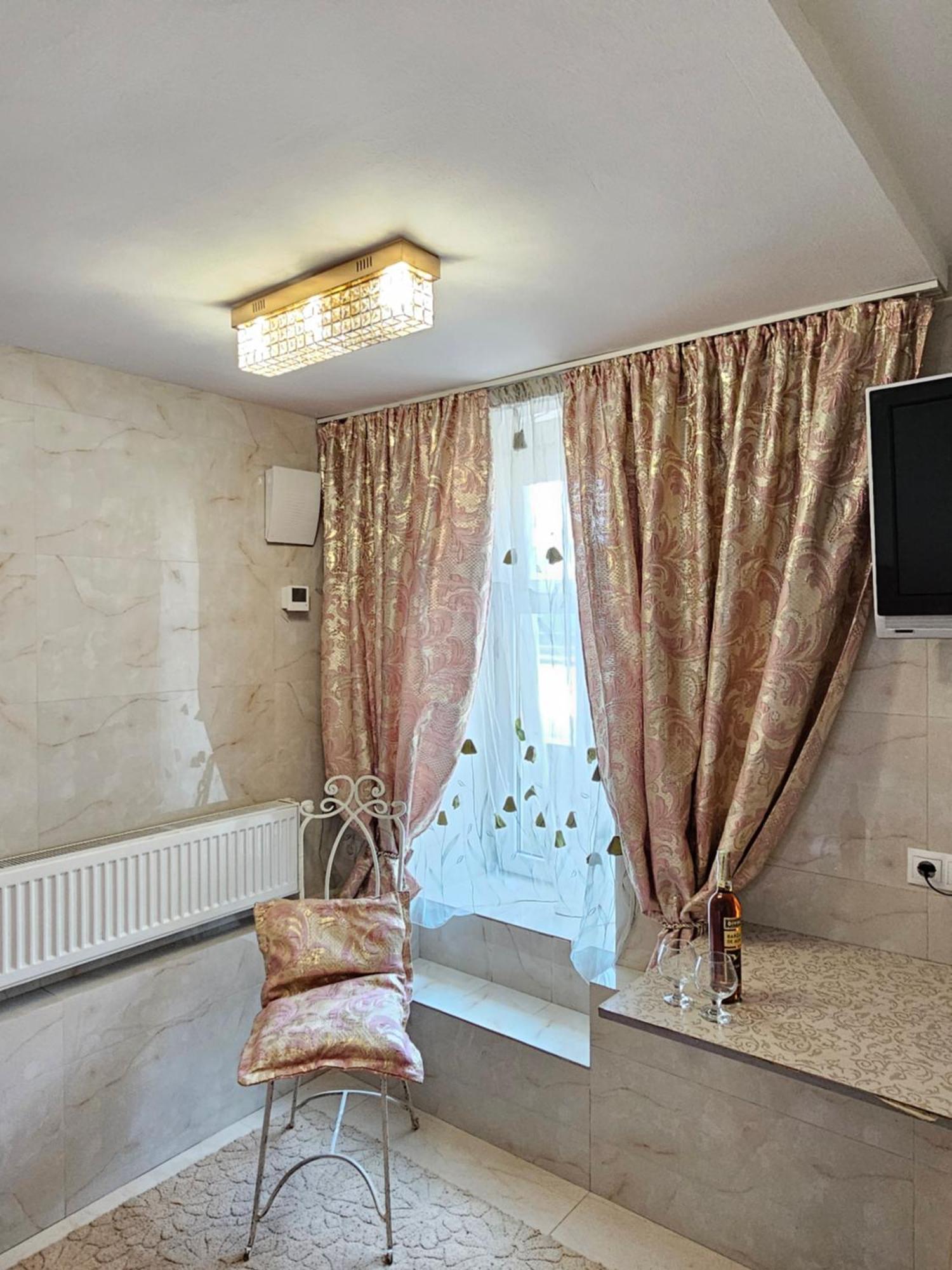 Rose Studio Chişinǎu Buitenkant foto